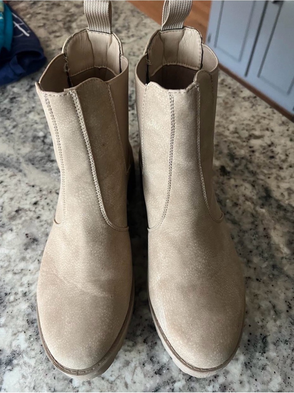 Dirty Laundry Beige Chelsea Lug Booties - Picture 2 of 5